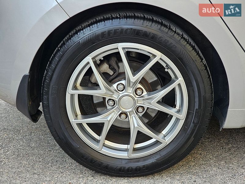 Хетчбек Kia Ceed 2015 в Києві