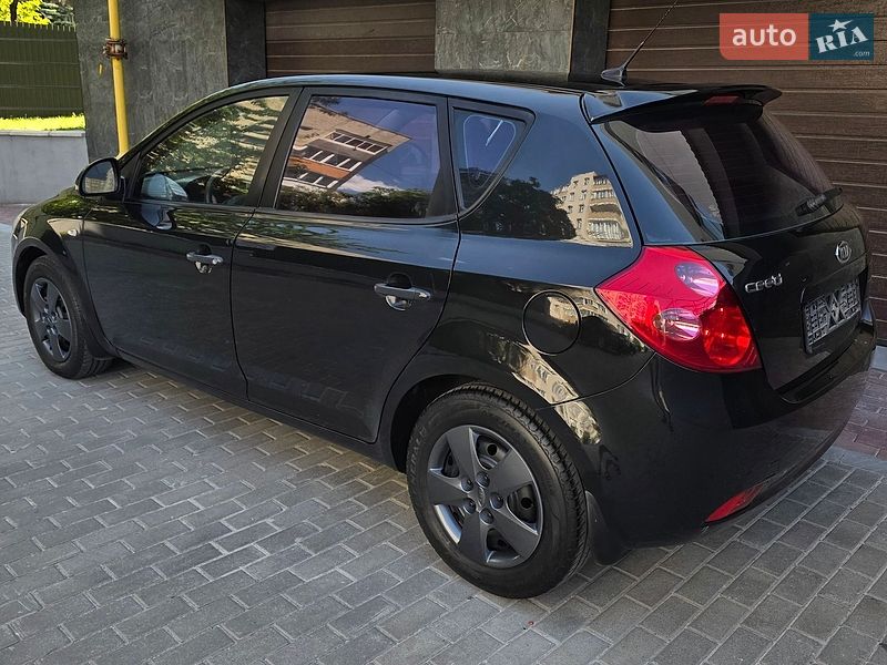 Хетчбек Kia Ceed 2008 в Тернополі