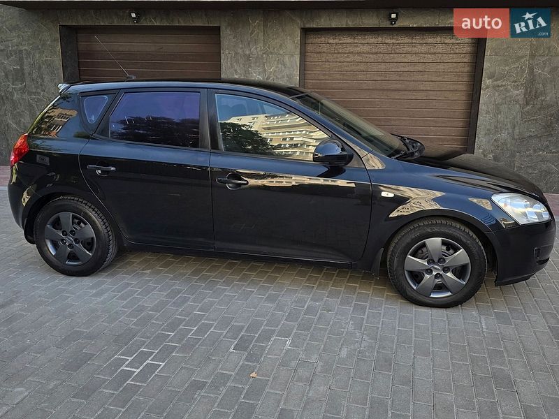 Хетчбек Kia Ceed 2008 в Тернополі