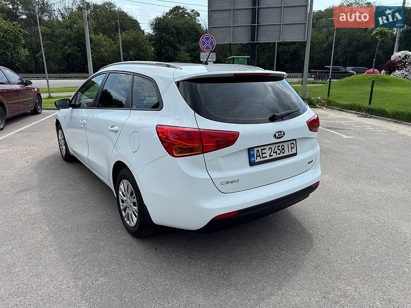 Универсал Kia Ceed 2013 в Днепре