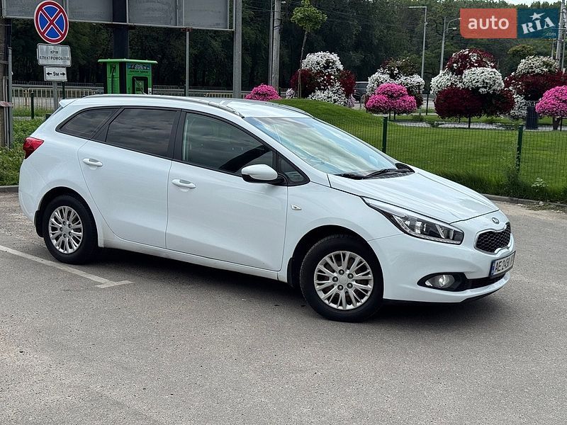 Универсал Kia Ceed 2013 в Днепре