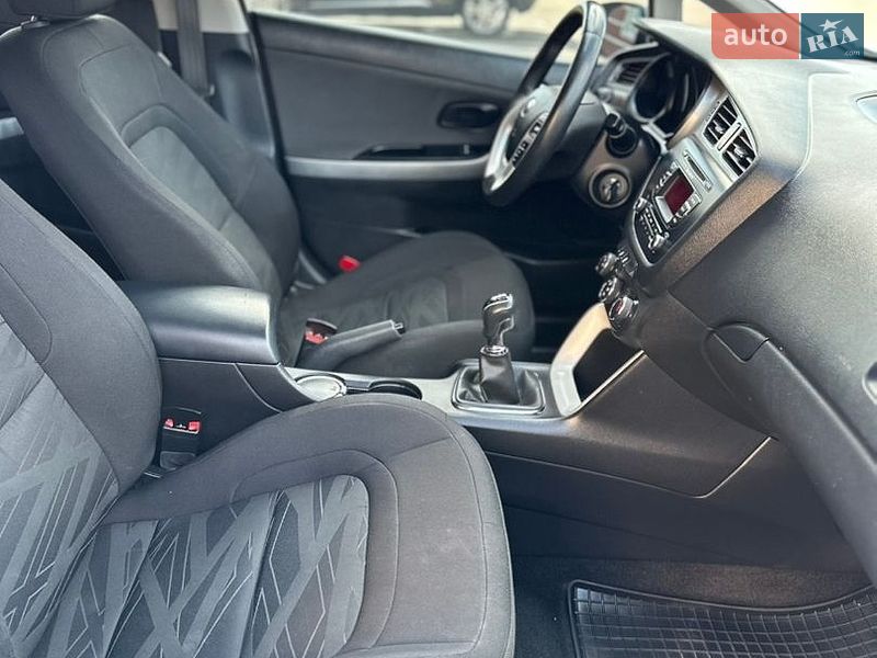 Хэтчбек Kia Ceed 2012 в Умани
