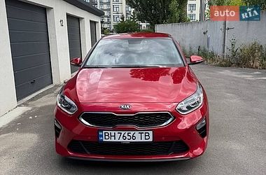 Хэтчбек Kia Ceed 2019 в Киеве