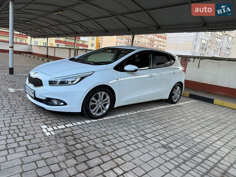 Хэтчбек Kia Ceed 2012 в Одессе