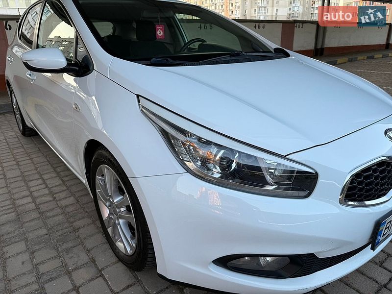 Хэтчбек Kia Ceed 2012 в Одессе