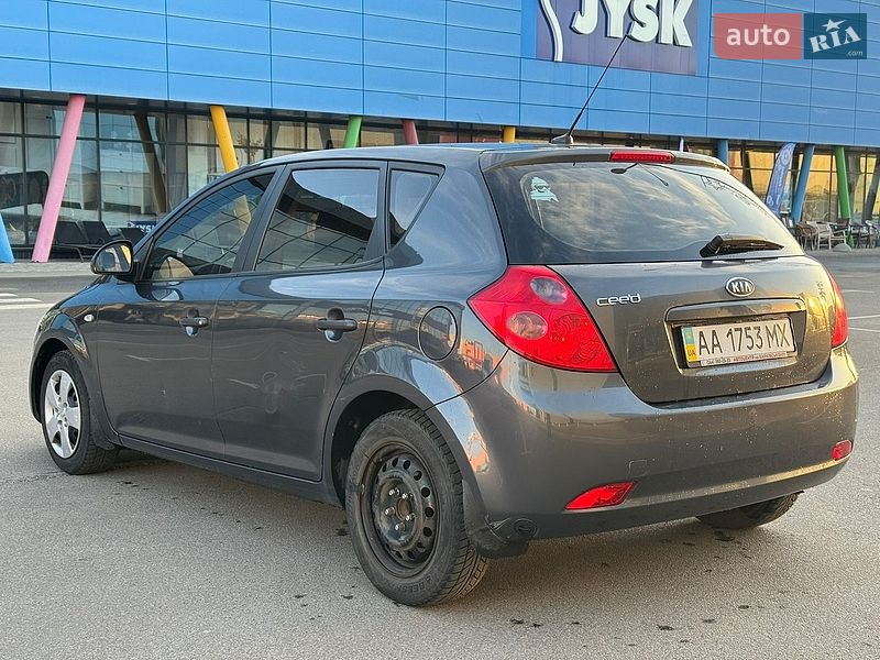 Хетчбек Kia Ceed 2008 в Києві