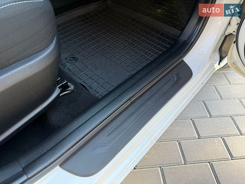 Хэтчбек Kia Ceed 2017 в Виннице