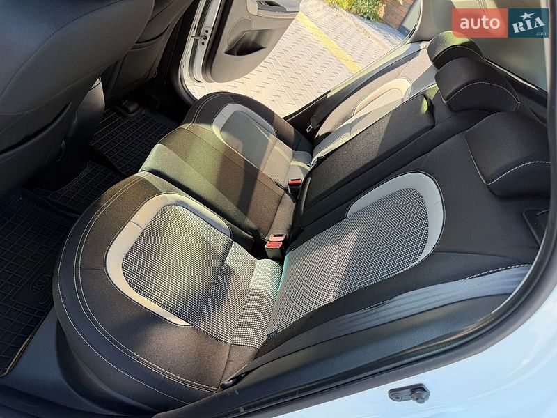 Хэтчбек Kia Ceed 2017 в Виннице