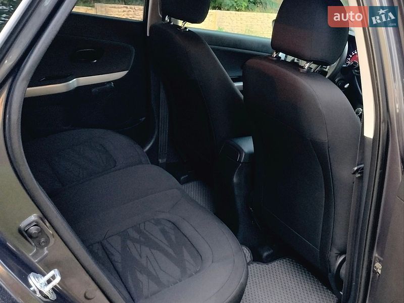 Хэтчбек Kia Ceed 2016 в Запорожье фото 13 Хэтчбек Kia Ceed 2016 в Запорожье