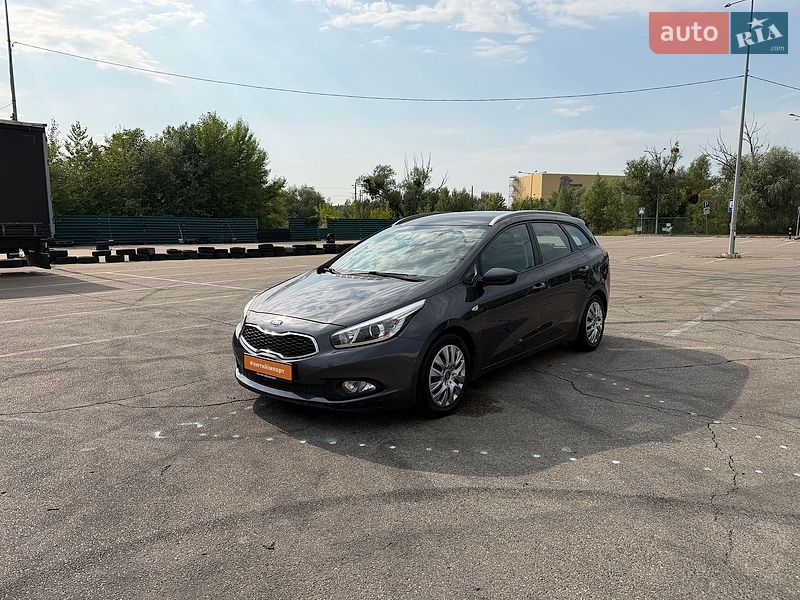 Универсал Kia Ceed 2015 в Киеве