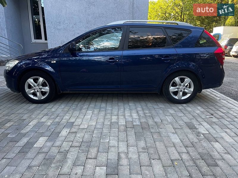 Універсал Kia Ceed 2009 в Ужгороді фото 4 Універсал Kia Ceed 2009 в Ужгороді