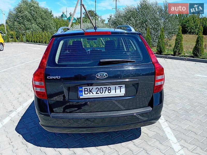 Универсал Kia Ceed 2008 в Сарнах