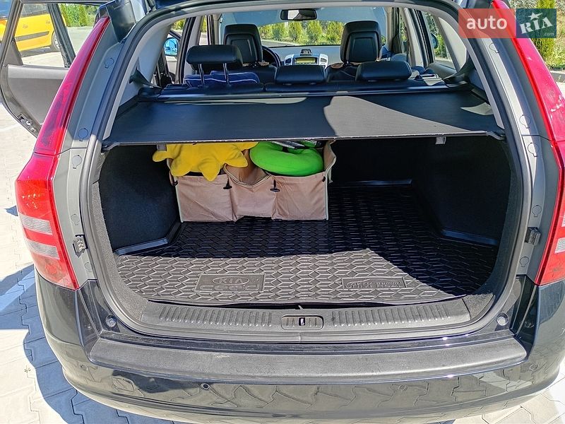 Универсал Kia Ceed 2008 в Сарнах