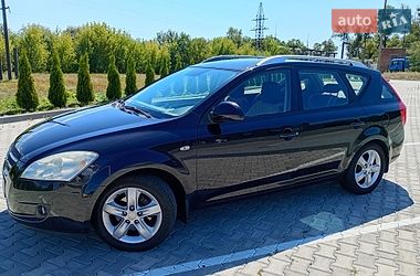 Универсал Kia Ceed 2008 в Сарнах