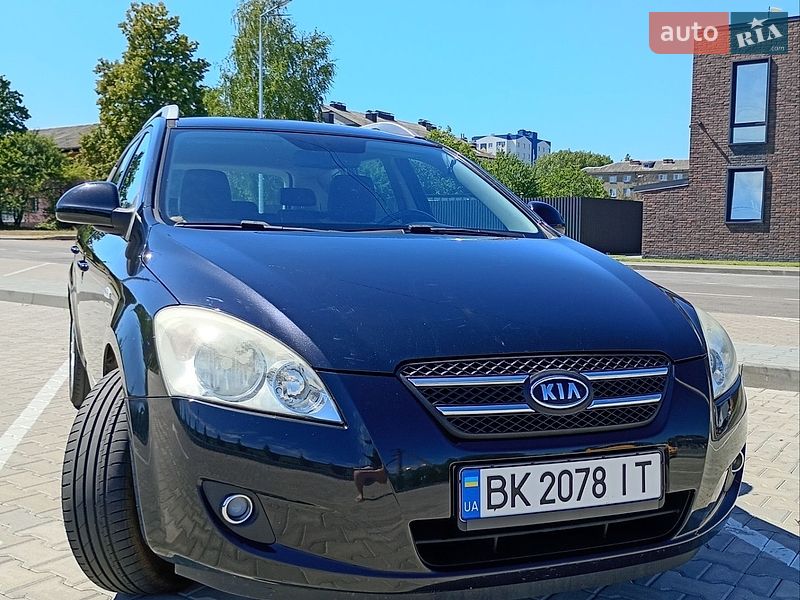 Универсал Kia Ceed 2008 в Сарнах