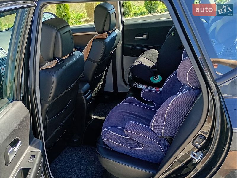 Универсал Kia Ceed 2008 в Сарнах