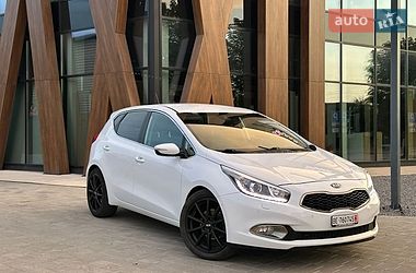 Хетчбек Kia Ceed 2012 в Луцьку