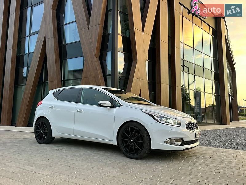 Хетчбек Kia Ceed 2012 в Луцьку