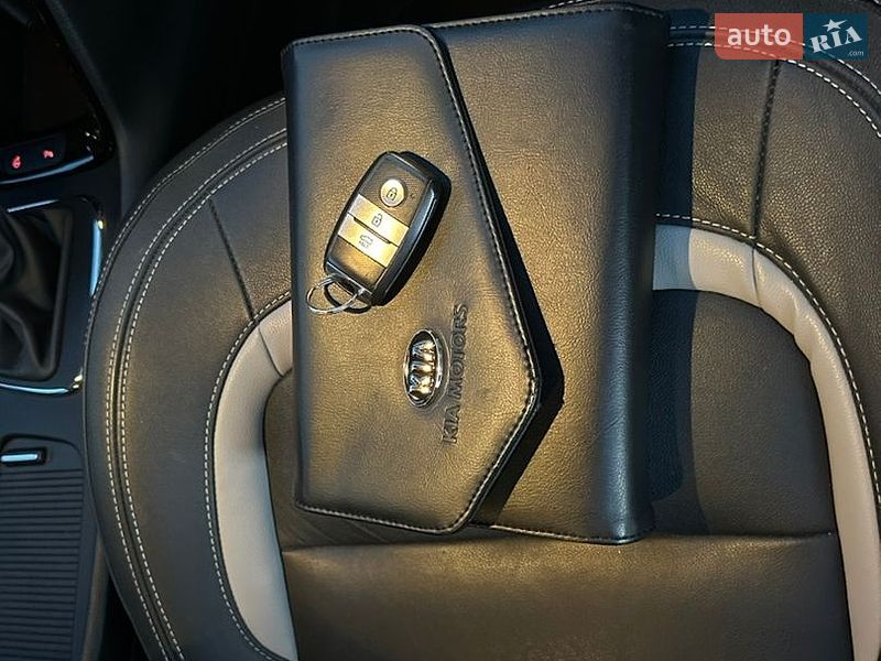 Хетчбек Kia Ceed 2012 в Луцьку
