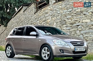 Хэтчбек Kia Ceed 2007 в Каменец-Подольском