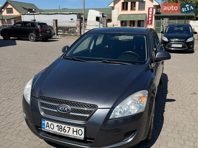 Kia Ceed, photos from the listing
