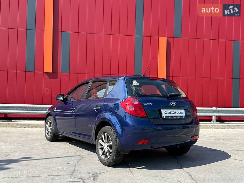 Хетчбек Kia Ceed 2008 в Києві