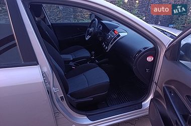 Універсал Kia Ceed 2011 в Луцьку