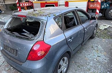 Хэтчбек Kia Ceed 2007 в Киеве