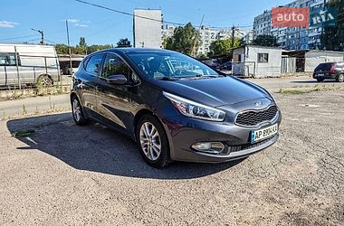 Хетчбек Kia Ceed 2015 в Запоріжжі