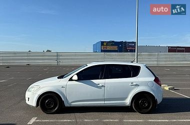 Хэтчбек Kia Ceed 2008 в Львове