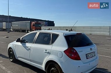 Хэтчбек Kia Ceed 2008 в Львове