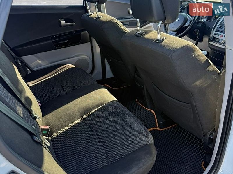 Хэтчбек Kia Ceed 2008 в Львове