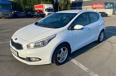 Хэтчбек Kia Ceed 2013 в Киеве