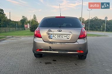 Хэтчбек Kia Ceed 2008 в Луцке