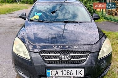 Хэтчбек Kia Ceed 2008 в Киеве