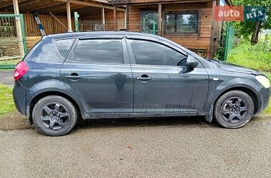 Хэтчбек Kia Ceed 2008 в Киеве