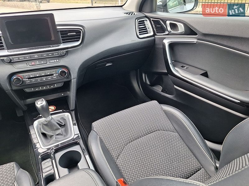 Універсал Kia Ceed 2018 в Сваляві
