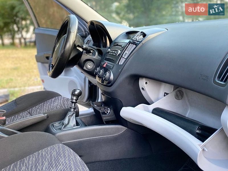 Универсал Kia Ceed 2008 в Киеве фото 43 Универсал Kia Ceed 2008 в Киеве