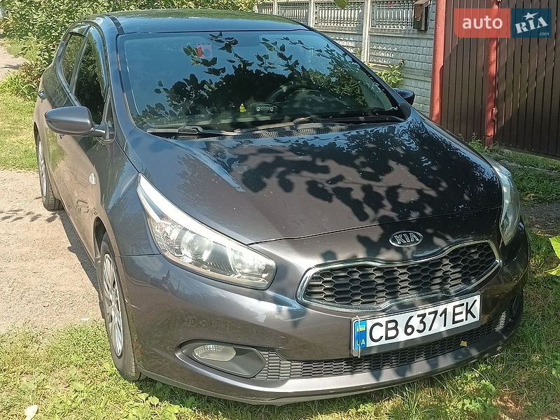 Хэтчбек Kia Ceed 2013 в Чернигове фото 2 Хэтчбек Kia Ceed 2013 в Чернигове