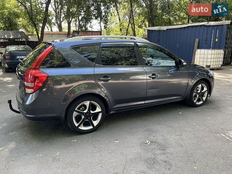 Универсал Kia Ceed 2010 в Павлограде