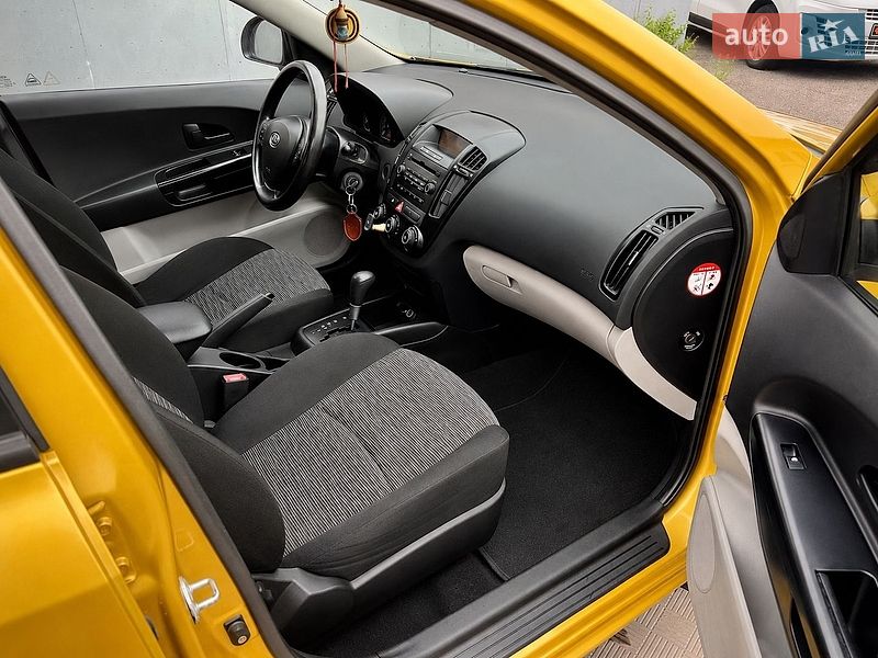 Хетчбек Kia Ceed 2008 в Харкові