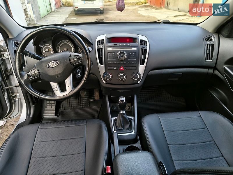 Хетчбек Kia Ceed 2009 в Запоріжжі