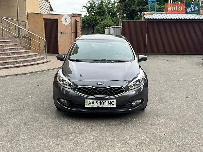 Хэтчбек Kia Ceed 2013 в Киеве