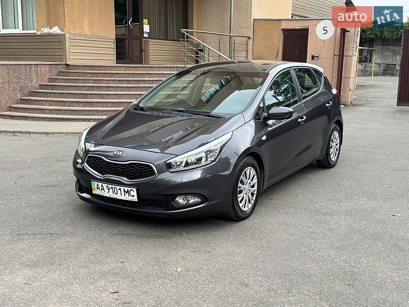 Хэтчбек Kia Ceed 2013 в Киеве
