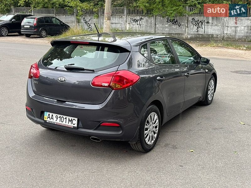 Хэтчбек Kia Ceed 2013 в Киеве