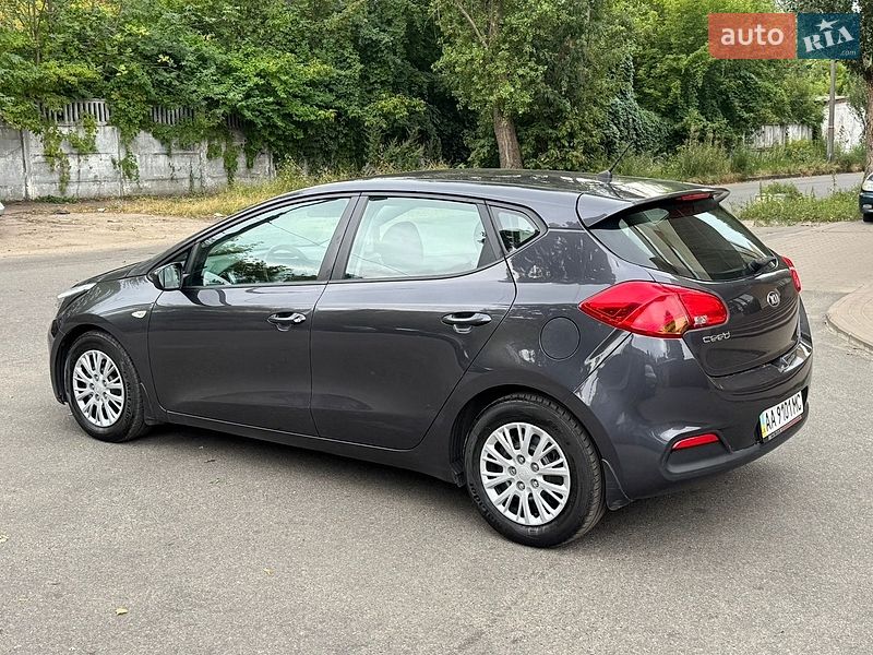 Хэтчбек Kia Ceed 2013 в Киеве