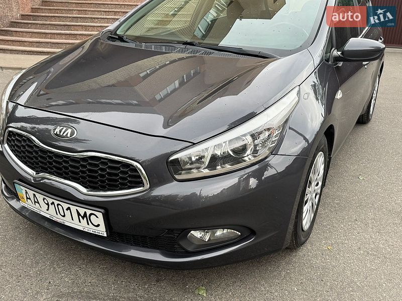 Хэтчбек Kia Ceed 2013 в Киеве