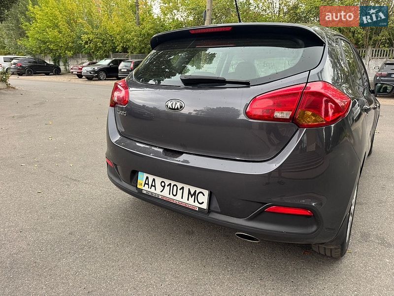 Хэтчбек Kia Ceed 2013 в Киеве