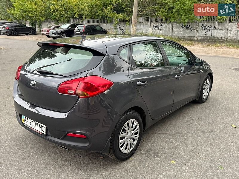 Хэтчбек Kia Ceed 2013 в Киеве