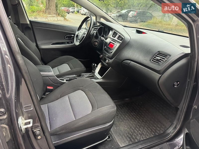 Хэтчбек Kia Ceed 2013 в Киеве